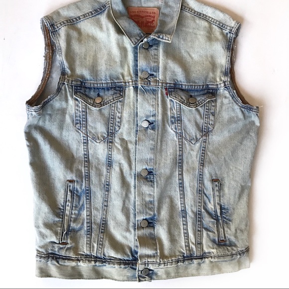 Levi's Jackets & Blazers - Vintage Levi Strauss Faded Denim Vest L Unisex ✨